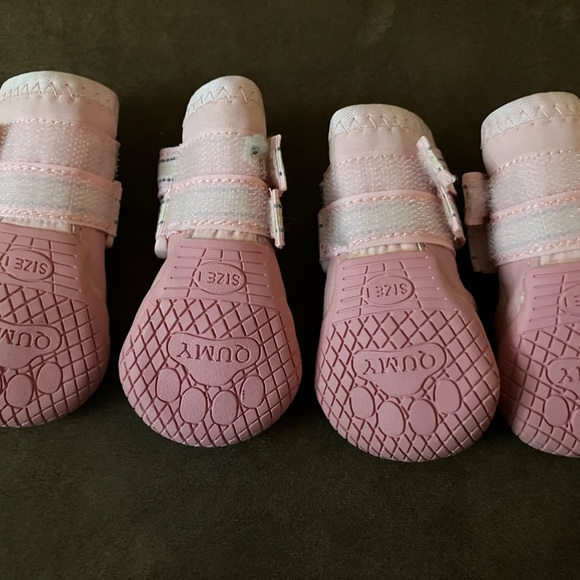 Pink Dog booties - Picture 1 of 2